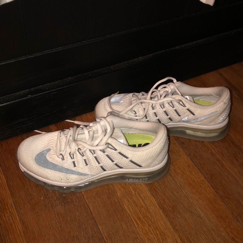 Women’s Nike Sneakers